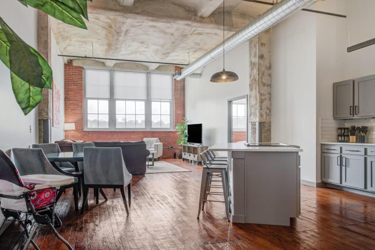 2Br 2Ba Spacious Historic Loft With Gym By Envitae Kansas City Zewnętrze zdjęcie